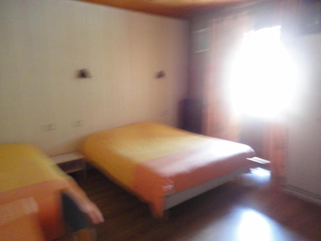 Logis Hotel Les Sapins Монрьон Экстерьер фото